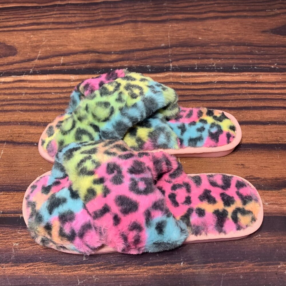 Fuzzy Slippers - Picture 5 of 8